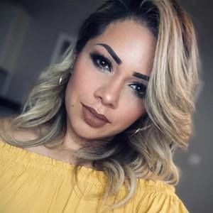 Meet your Posher, Yolanda